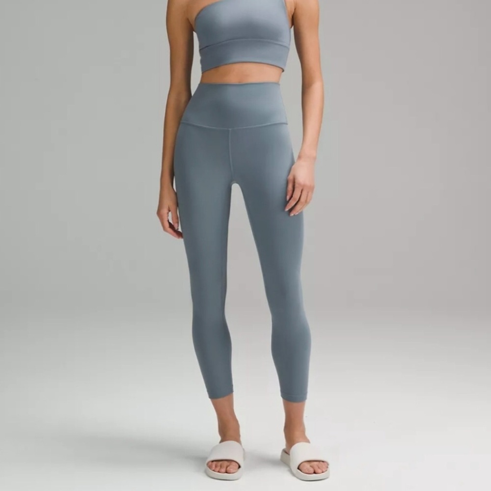 NWT Lululemon Align HR Crop 23”